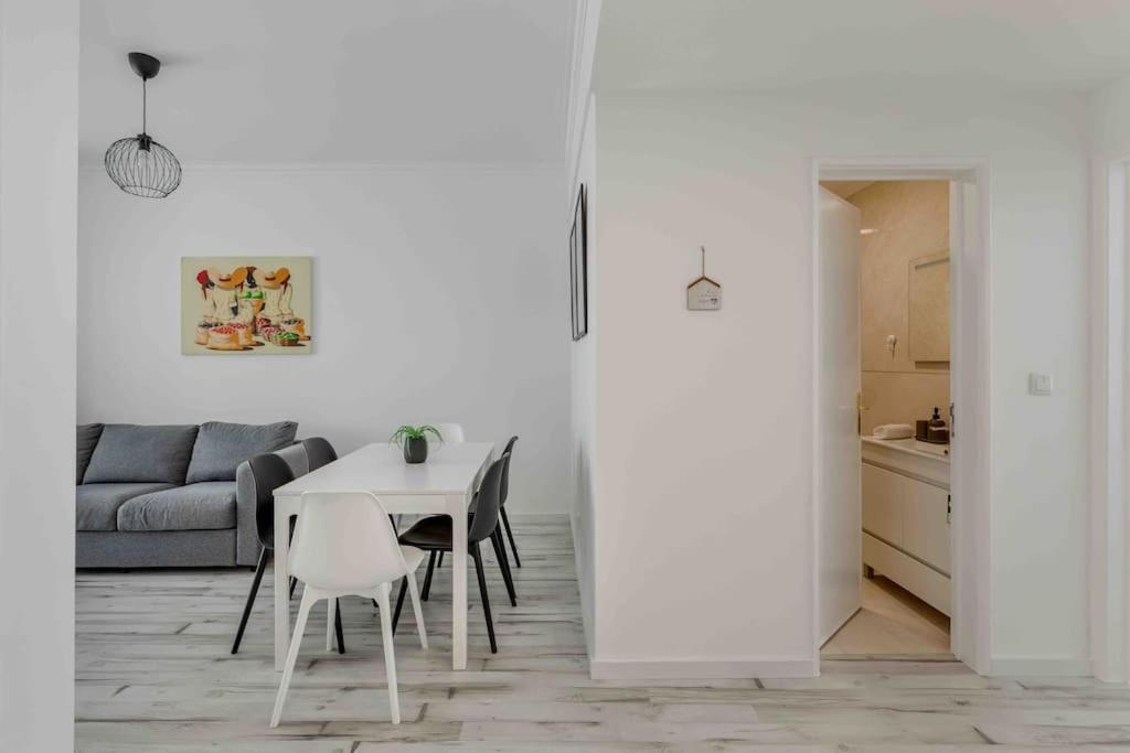 Lovely 3-Bedroom Condo W/ Free Parking On Premises 克卢什 外观 照片