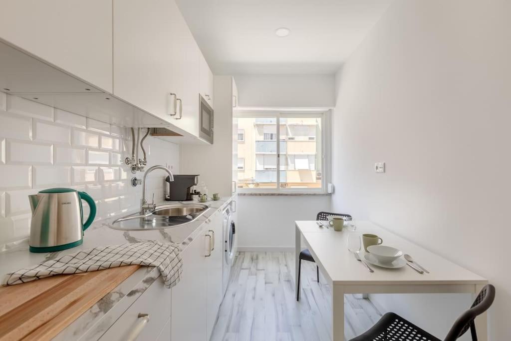 Lovely 3-Bedroom Condo W/ Free Parking On Premises 克卢什 外观 照片