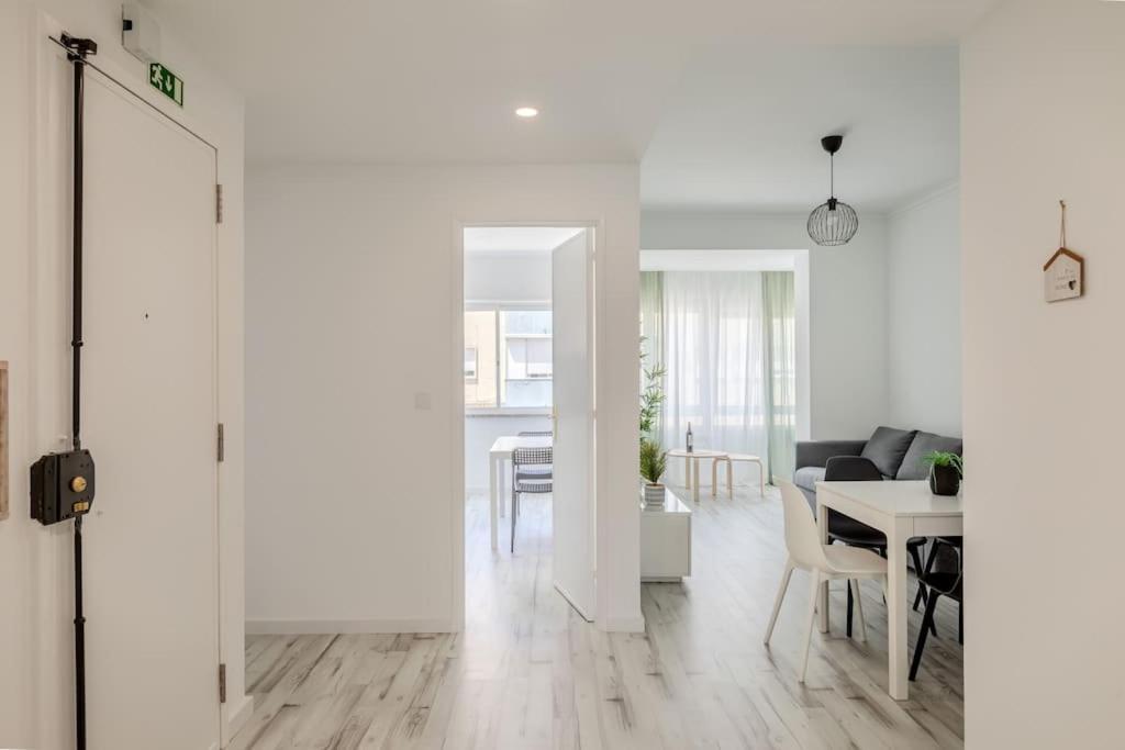 Lovely 3-Bedroom Condo W/ Free Parking On Premises 克卢什 外观 照片