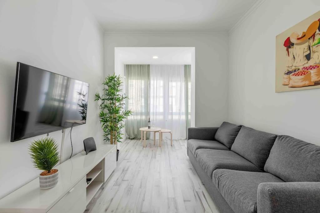 Lovely 3-Bedroom Condo W/ Free Parking On Premises 克卢什 外观 照片