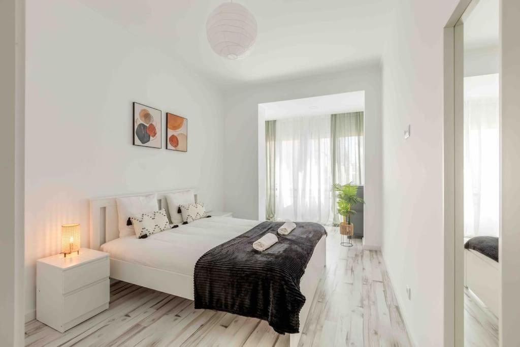 Lovely 3-Bedroom Condo W/ Free Parking On Premises 克卢什 外观 照片